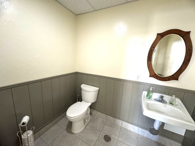 More Photos Of 7216 S Highway 92, Hereford Specialty For Sale