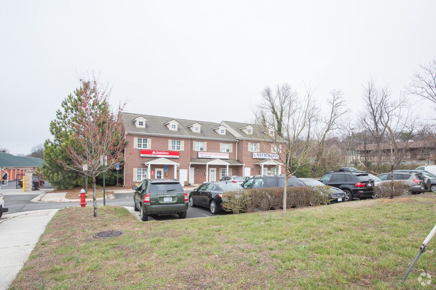 More Photos Of 7200-7204 Fordson Rd, Alexandria Office For Lease