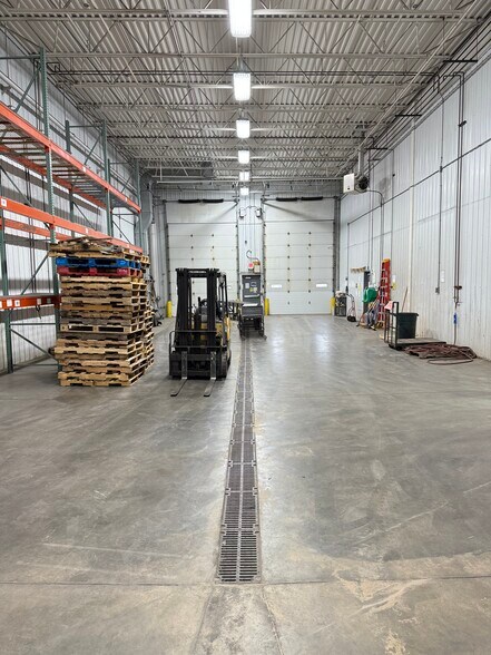 More Photos Of 1200 E US Highway 169, Grand Rapids Industrial For Lease