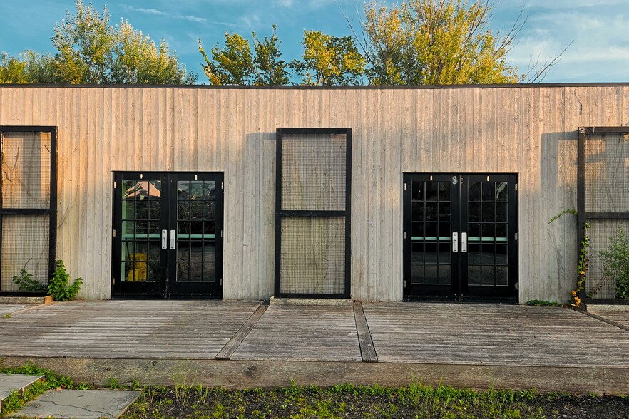 More Photos Of 11 Bridge St, Sag Harbor Freestanding For Lease