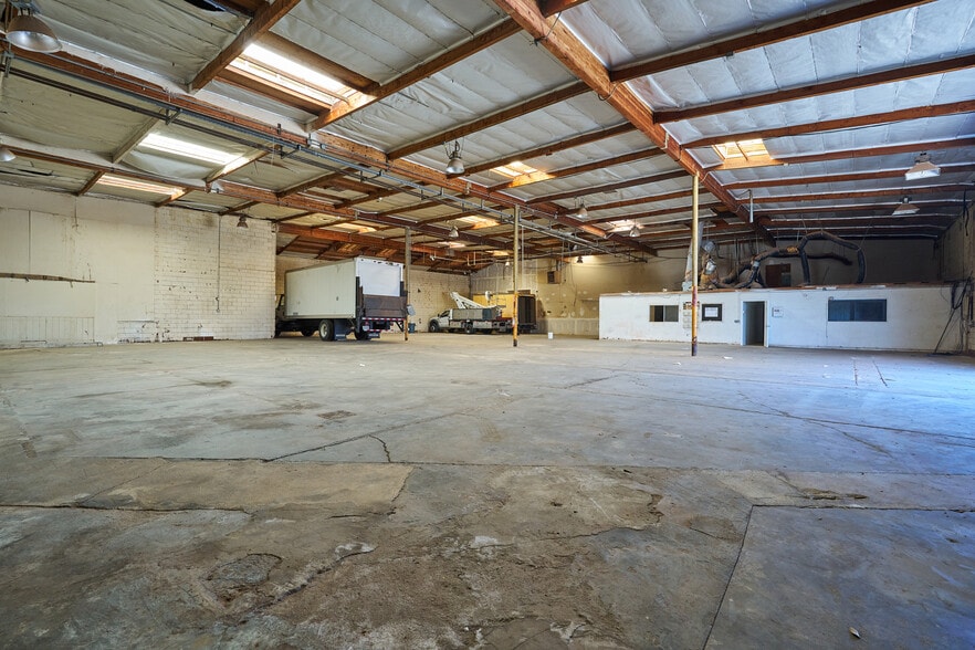More Photos Of 1200 W El Segundo Blvd, Gardena Manufacturing For Sale