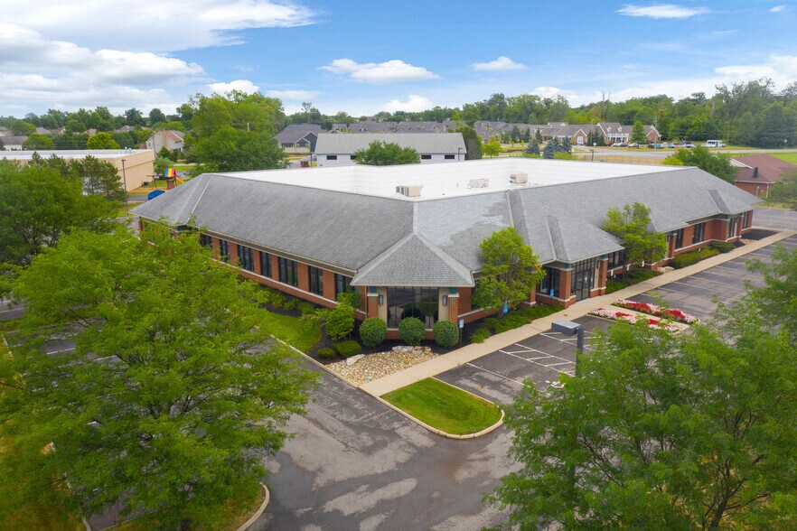 More Photos Of 10567 Sawmill Pky, Powell Office For Lease