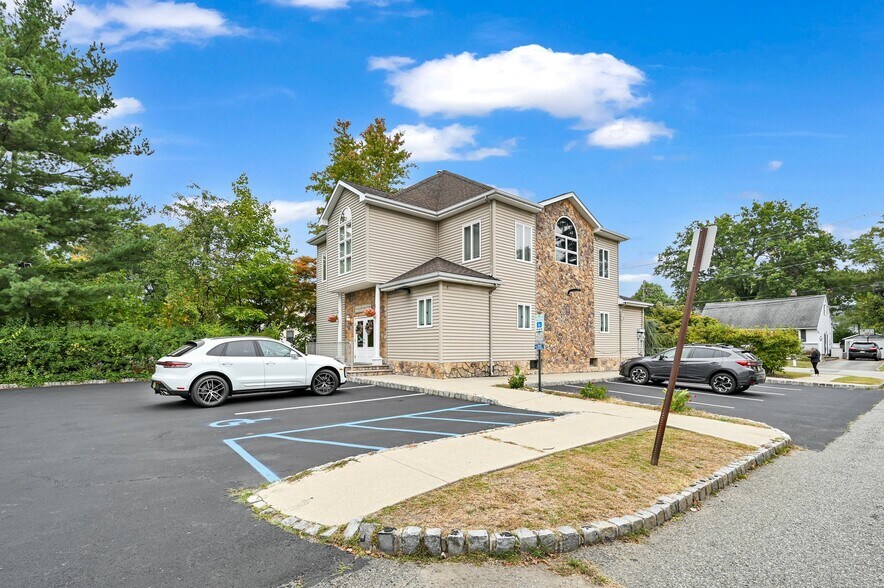 More Photos Of 21 Orchard St, Denville Medical For Lease