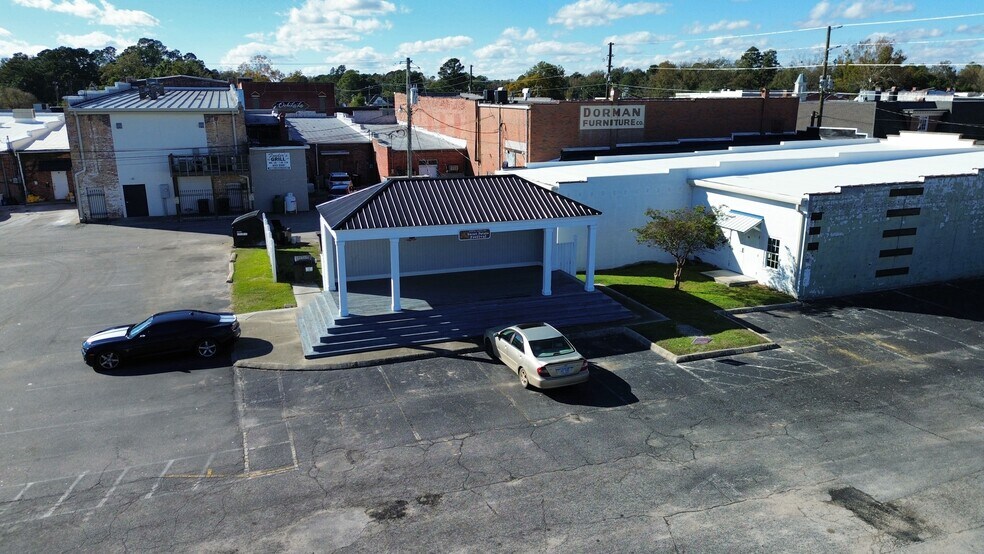 More Photos Of 102 Live Oak St, Tabor City Restaurant For Sale