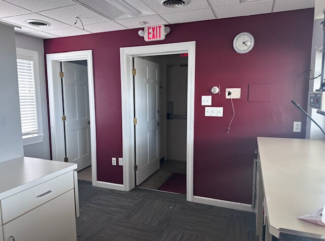 More Photos Of 565 Main St, Wellsville Office For Sale