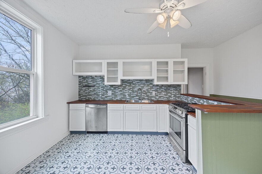 More Photos Of 3627 Hillside Ave, Cincinnati Multifamily For Sale