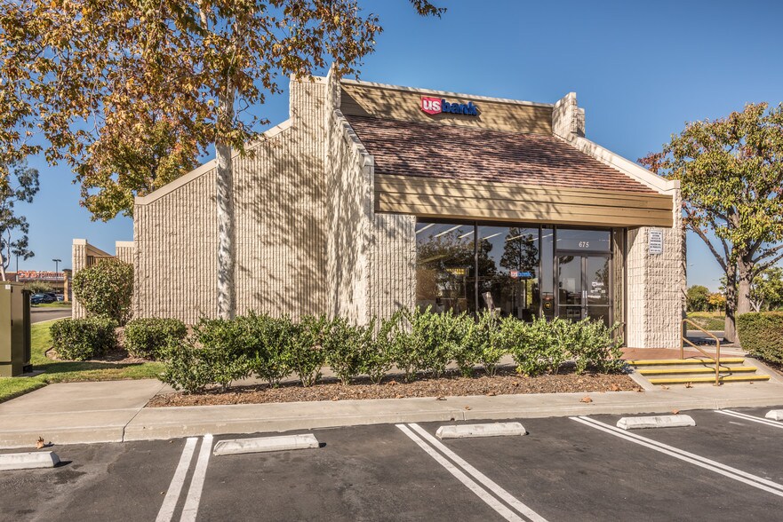 More Photos Of 621-701 S Rancho Santa Fe Rd, San Marcos Unknown For Lease