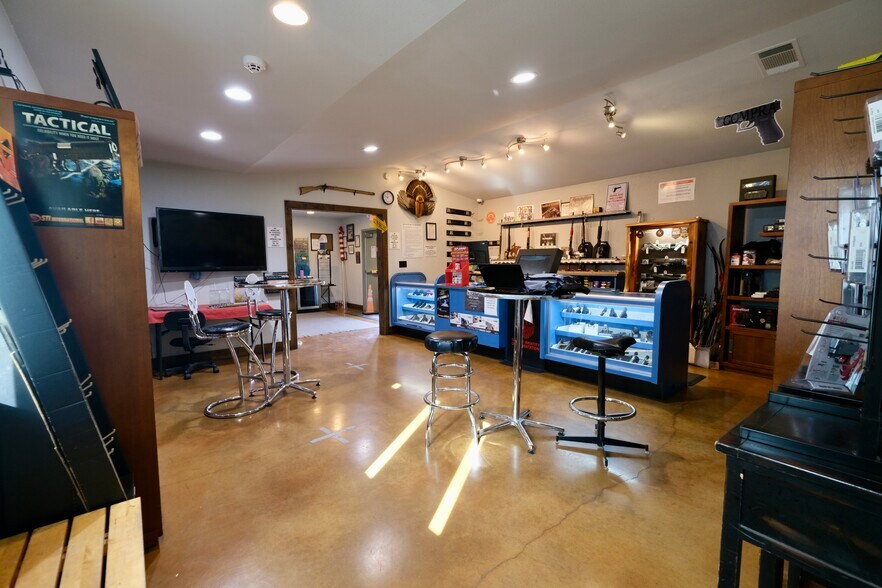 More Photos Of 3100 Woodall Dr, Cedar Park General Retail For Sale