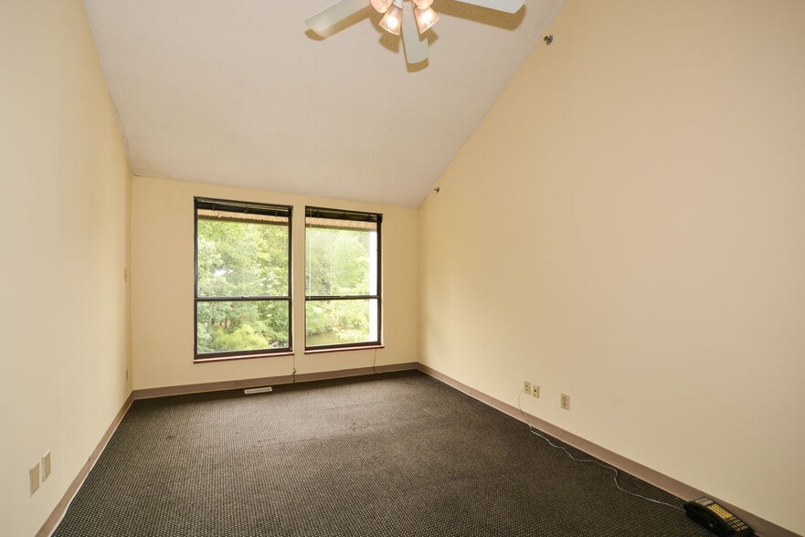 More Photos Of 1820 The Exchange SE, Atlanta Office For Sale