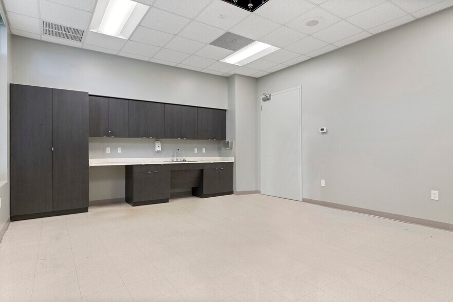 More Photos Of 4205 W Atlantic Ave, Delray Beach Medical For Lease