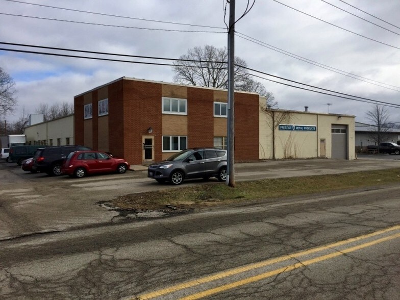 More Photos Of 885 Anita Ave, Antioch Manufacturing For Sale