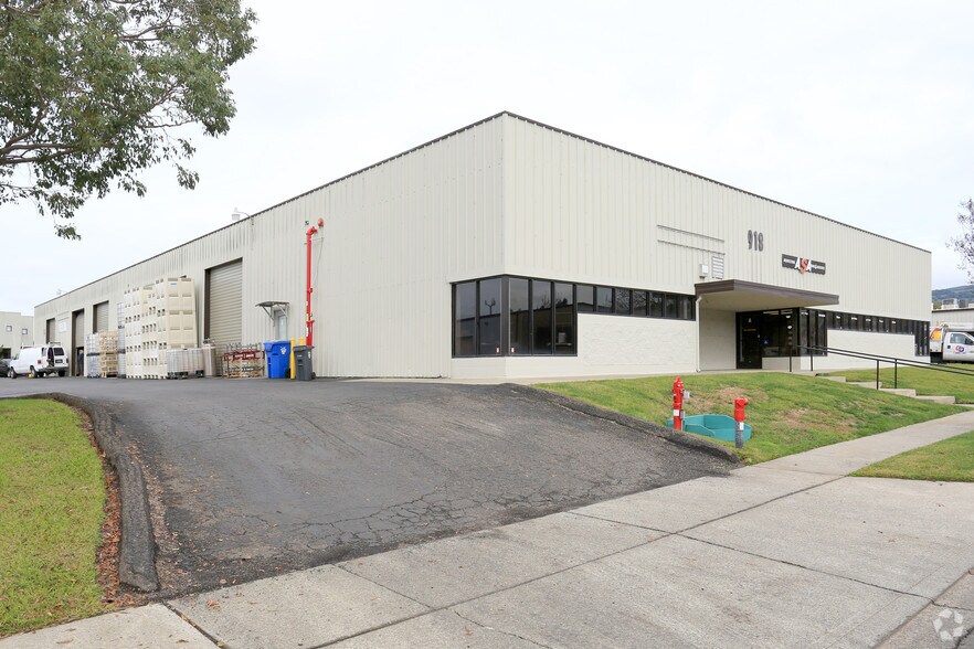 More Photos Of 918 Enterprise Way, Napa Warehouse For Lease