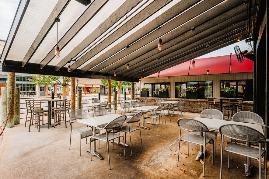 More Photos Of 151 River St, Elk Rapids General Retail For Sale