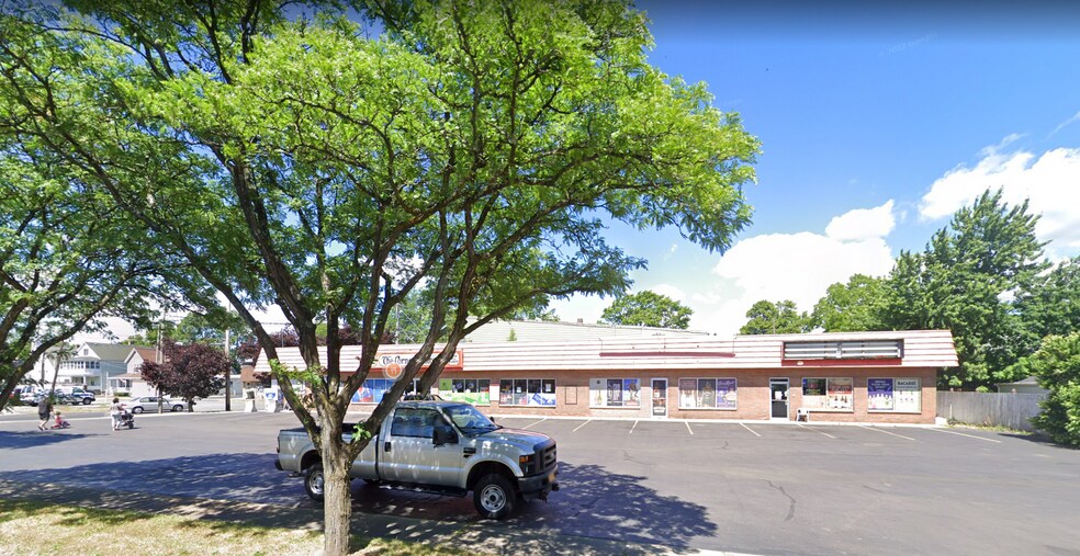 More Photos Of 1091 Oliver St, North Tonawanda Convenience Store For Sale