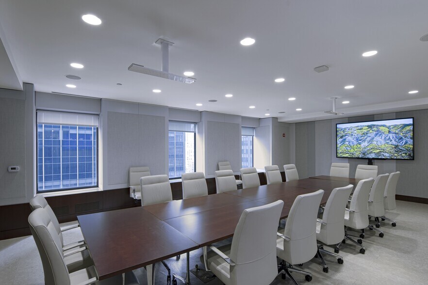 More Photos Of 633 Third Ave, New York Office For Lease