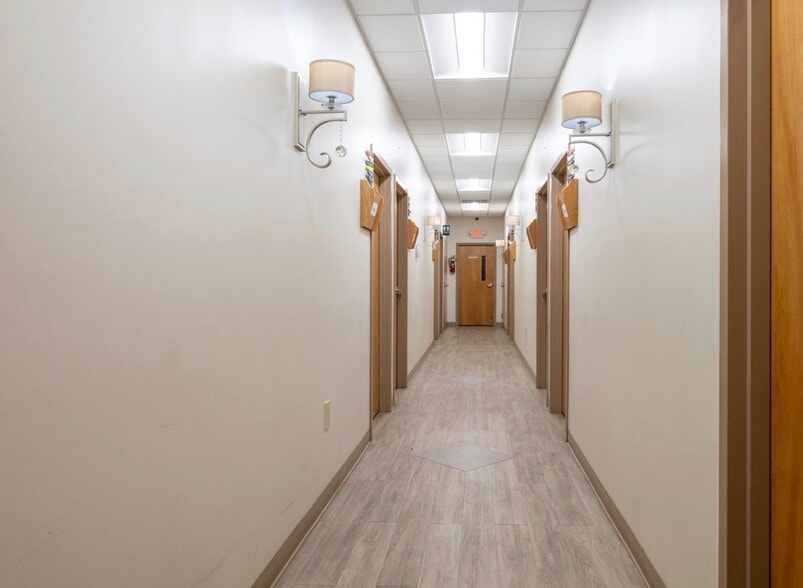 More Photos Of 129 7th Ave, Charleston Office For Sale