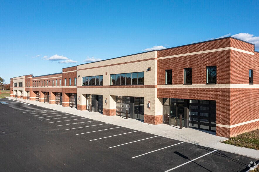 More Photos Of 514 Lansdowne Rd, Fredericksburg Flex For Lease