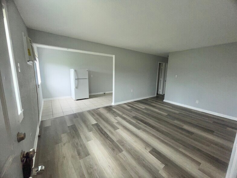 More Photos Of 2500 Leo St, Norfolk Apartments For Sale