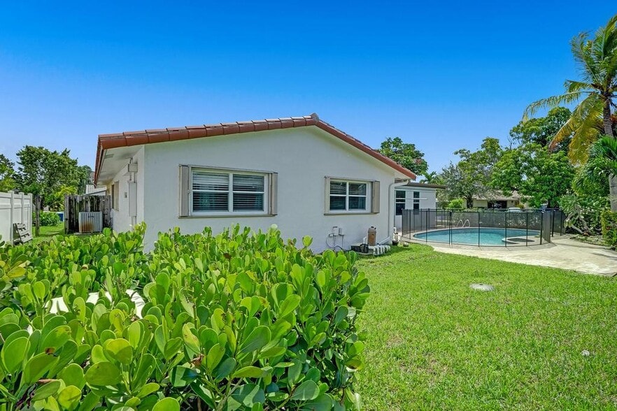 More Photos Of 11937 NW 31st St, Coral Springs Assisted Living For Sale
