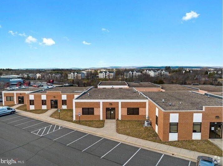 More Photos Of 240-252 Airport Rd, Winchester Light Distribution For Sale