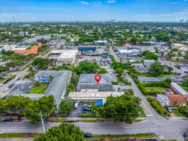 More Photos Of 1845 Garfield St, Hollywood Assisted Living For Sale