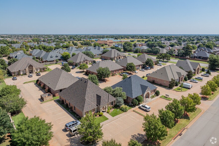 More Photos Of 2917 NW 156th St, Edmond Office Residential For Lease