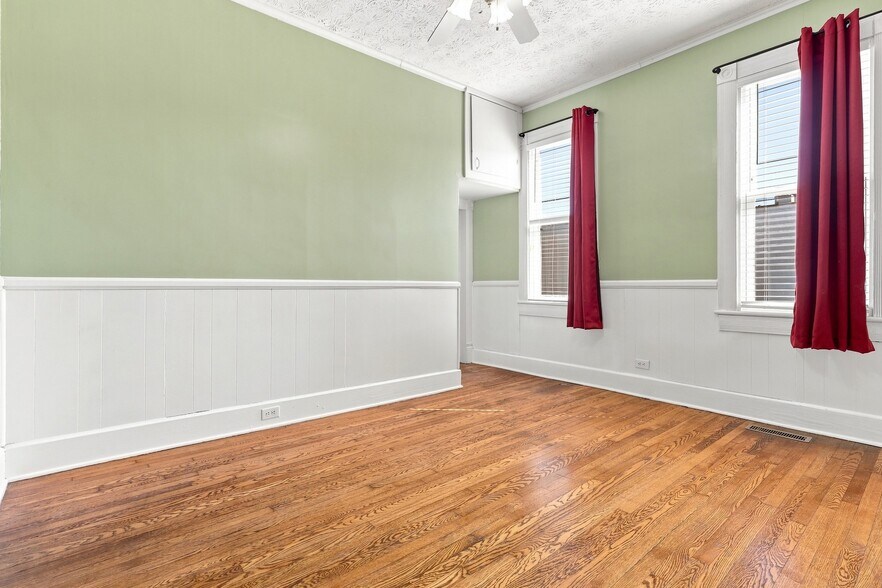 More Photos Of 339 W Main St, Easley Office For Sale