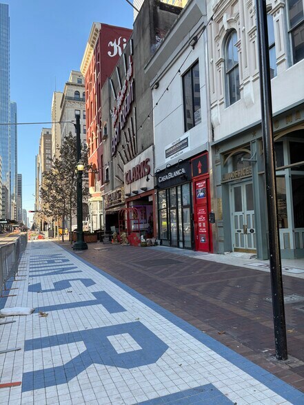 More Photos Of 312 Main St, Houston Restaurant For Lease