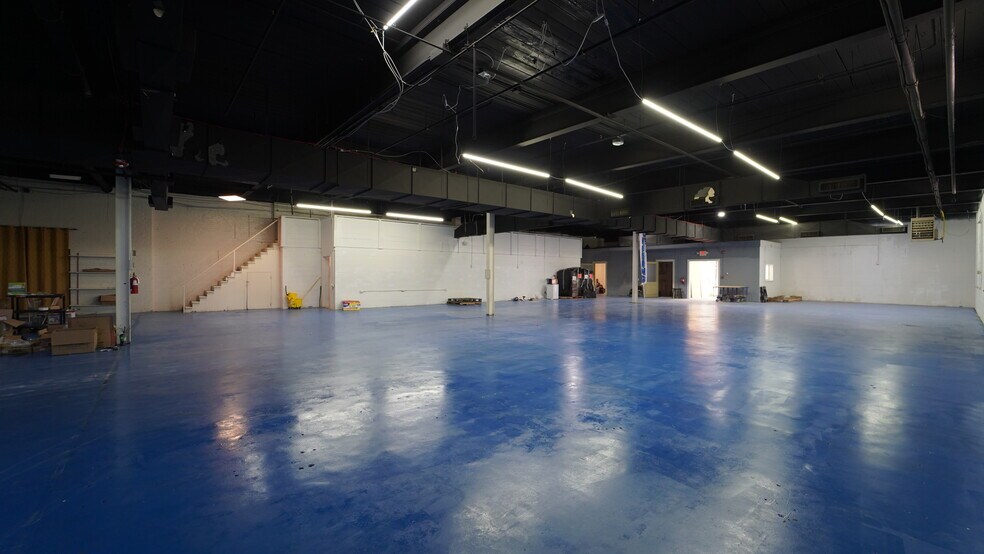 More Photos Of 384 Church St, Concord Flex For Lease