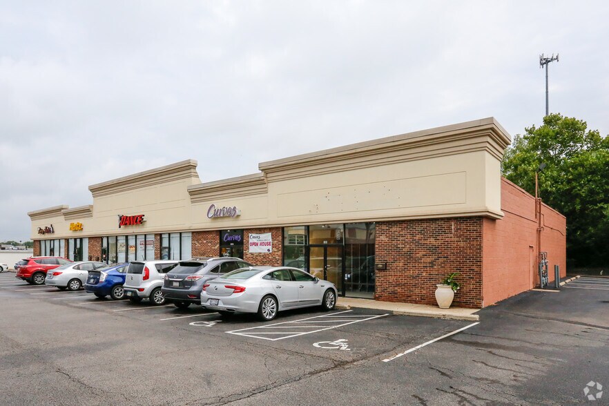 More Photos Of 8010-8018 McEwen Rd, Centerville Freestanding For Lease