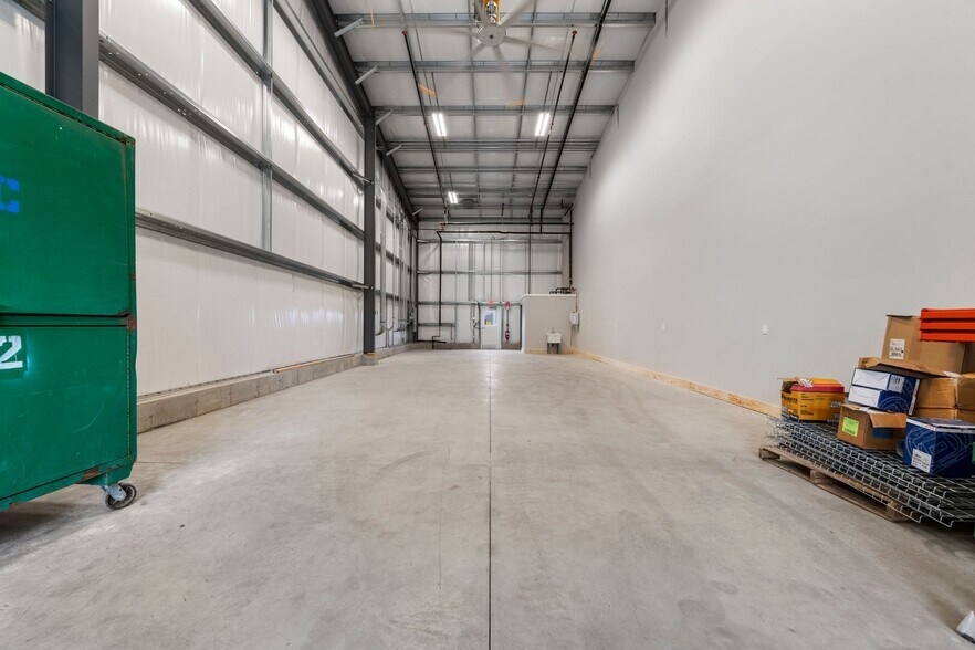 More Photos Of 2 Ricketts Pond Dr, Carver Light Distribution For Lease