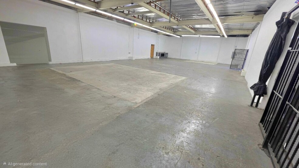 More Photos Of 929 E 14th St, Los Angeles Warehouse For Lease