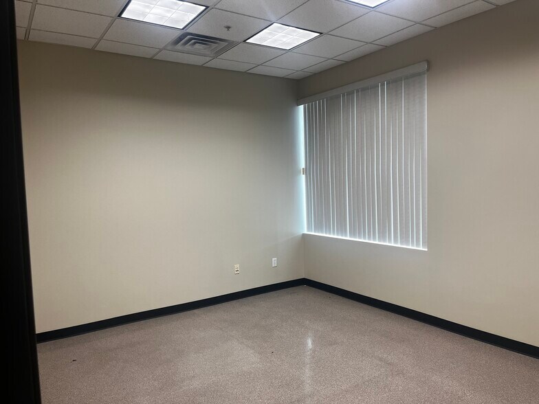 More Photos Of 7490 Commercial Way, Henderson Warehouse For Sale