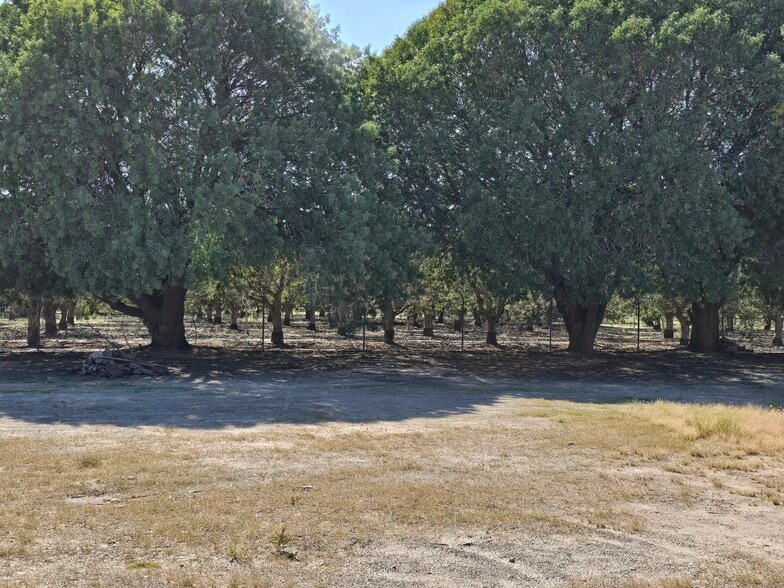 More Photos Of 69828 US-60, Wenden Warehouse For Sale