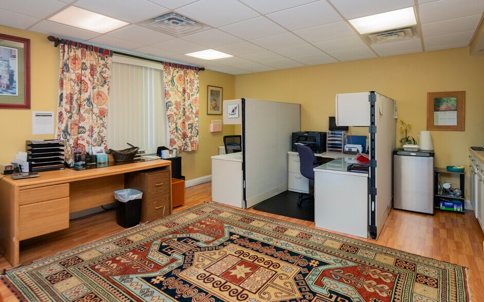 More Photos Of 1120 Aquidneck Ave, Middletown Office For Sale
