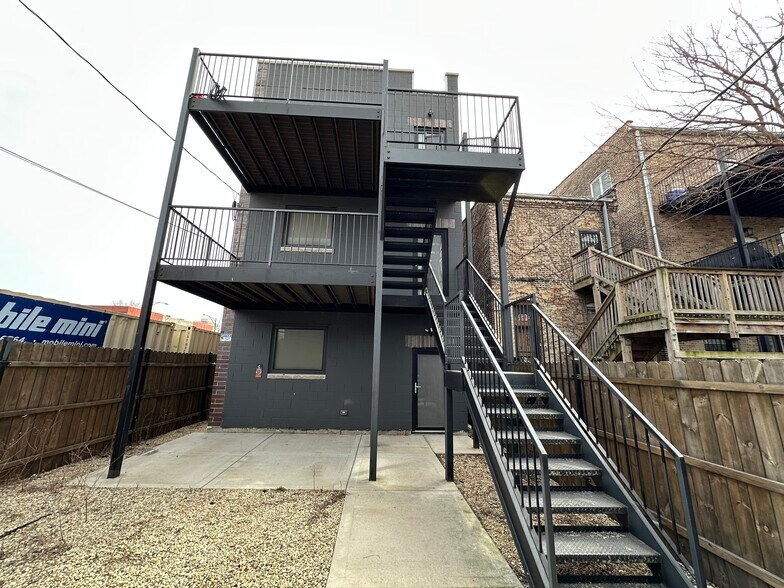 More Photos Of 3762 S Indiana Ave, Chicago Apartments For Sale