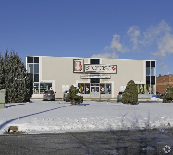 More Photos Of 2709 Coventry Rd, Oakville Warehouse For Sale
