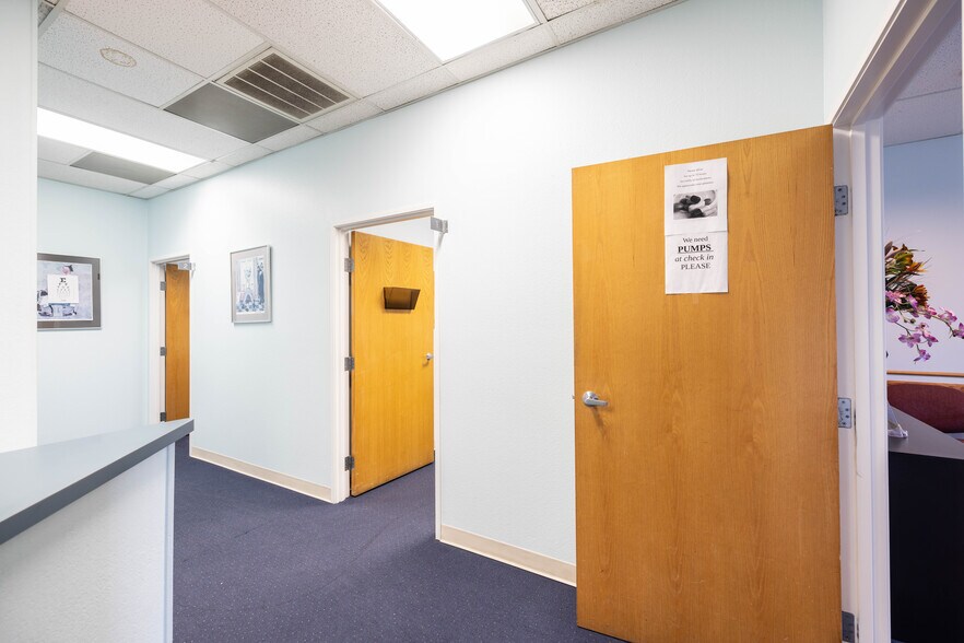 More Photos Of 729 Sunrise Ave, Roseville Medical For Lease