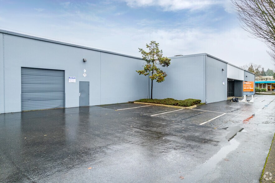 More Photos Of 2502-2530 SE 8th Ave, Portland Warehouse For Lease