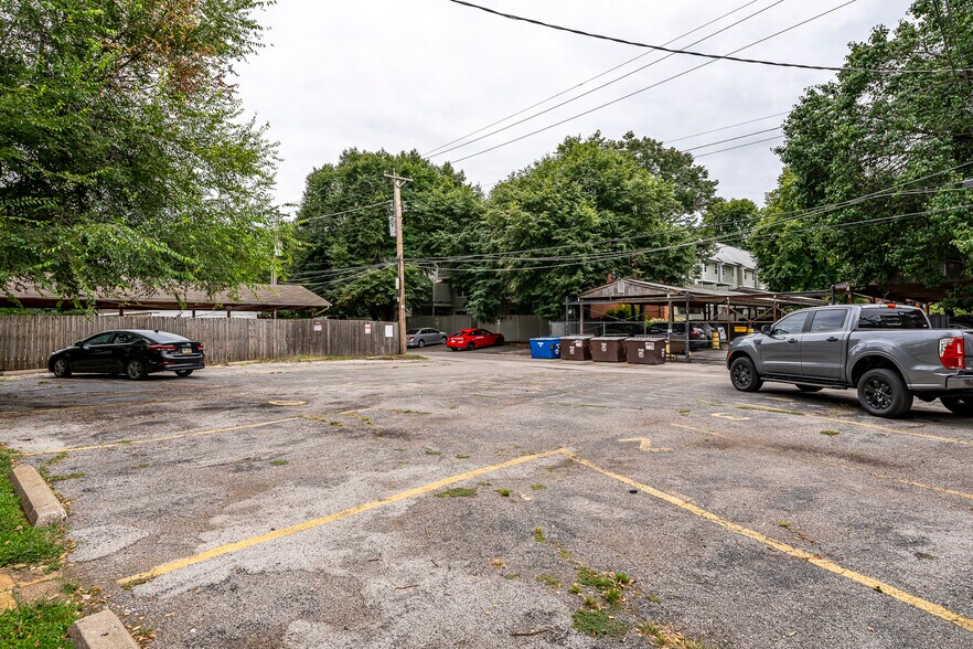 More Photos Of 4374-4382 W Pine Blvd, Saint Louis Office For Sale