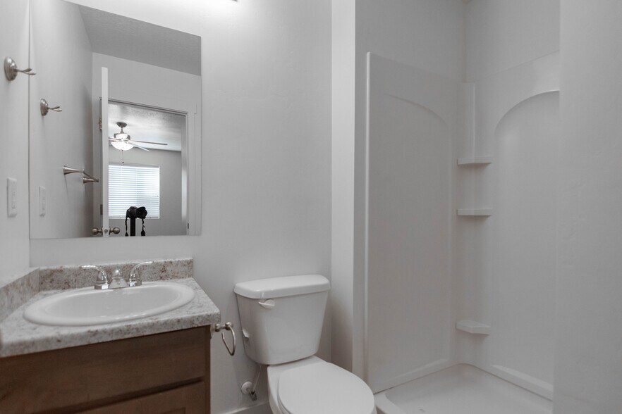 More Photos Of 14849 S Diorite Ct, Herriman Apartments For Sale