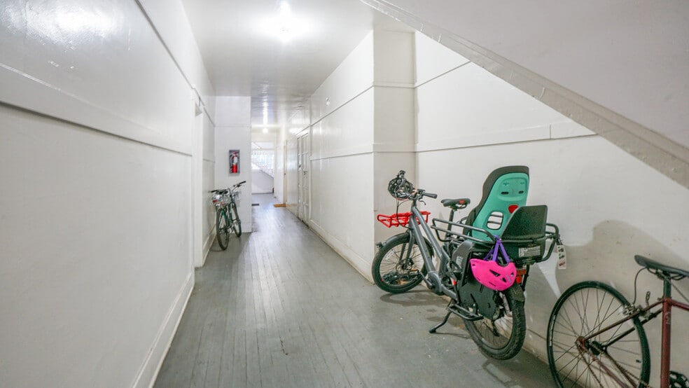 More Photos Of 2617 Jeffries Ave, Los Angeles Apartments For Sale