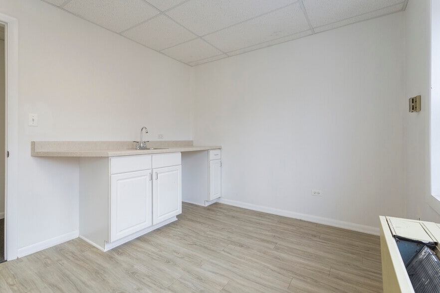 More Photos Of 1835 N 19th Ave, Melrose Park Medical For Lease