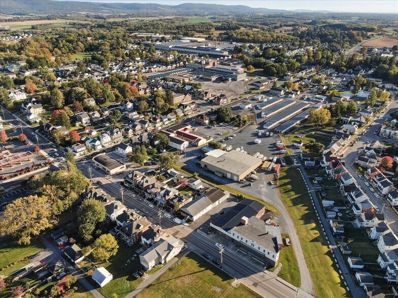 More Photos Of 128 W 3rd St, Waynesboro Freestanding For Sale