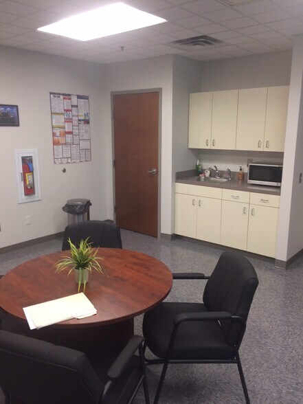 More Photos Of 190 Brodhead Rd, Bethlehem Office For Lease