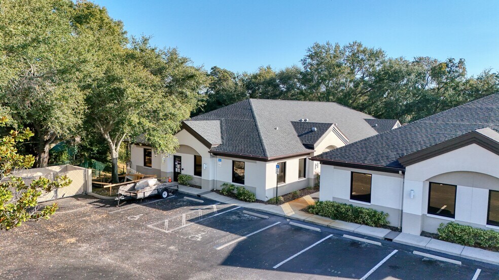 Primary Photo Of 2364 Drew St, Clearwater Medical For Sale