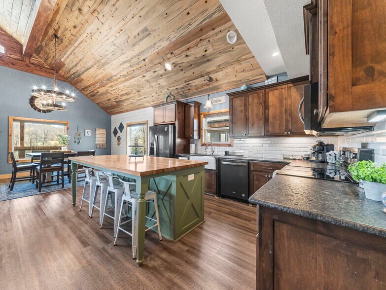 More Photos Of 156 Serenity Loop loop, Glenwood Hospitality For Sale