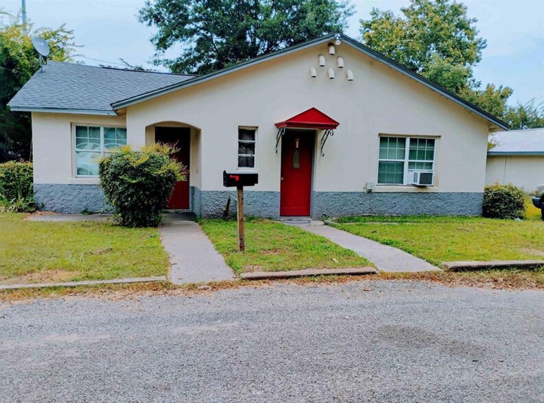 More Photos Of 302 E 11th St, Mount Pleasant Apartments For Sale