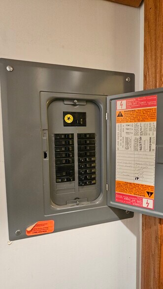 More Photos Of 17236 Harlem Ave, Tinley Park Office For Sale