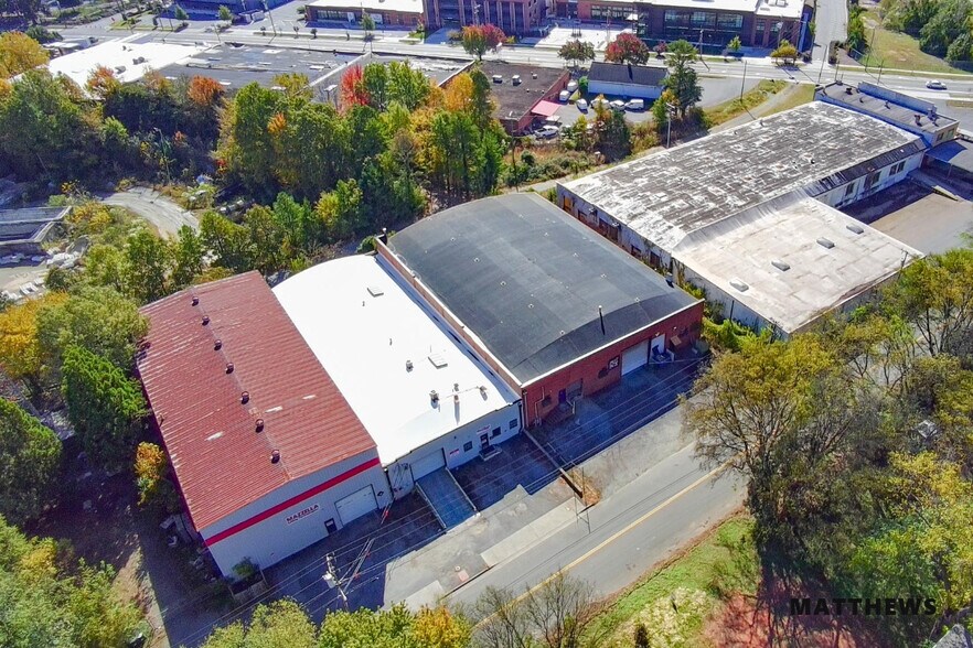 Primary Photo Of 1033 Berryhill Rd, Charlotte Light Manufacturing For Sale